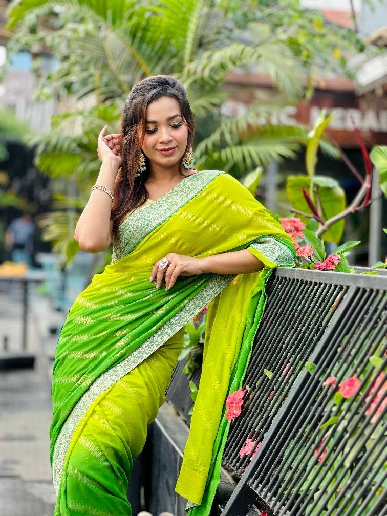 Dual tone Chiffon saree